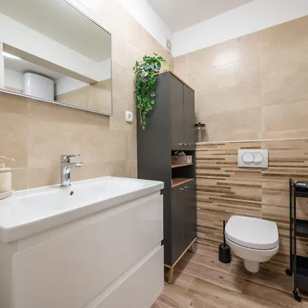 Navis Apartment Kastela