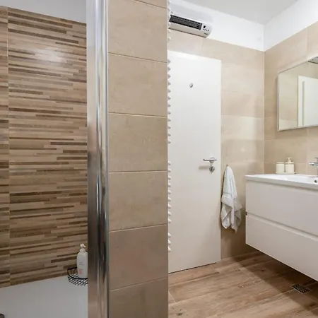 Apartment Navis Kastela