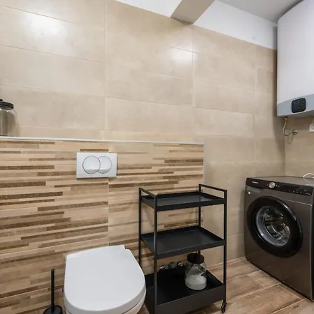 Navis Apartment Kastela