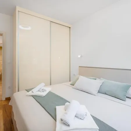 Navis Apartment Kastela